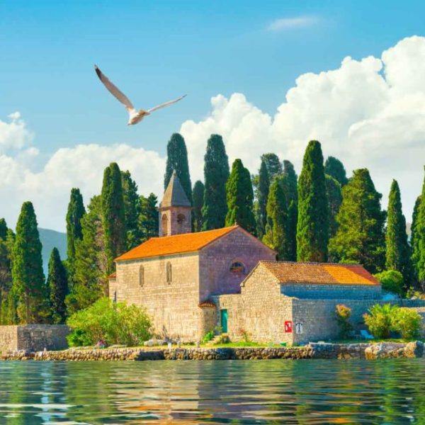 Montenegro second passport scheme