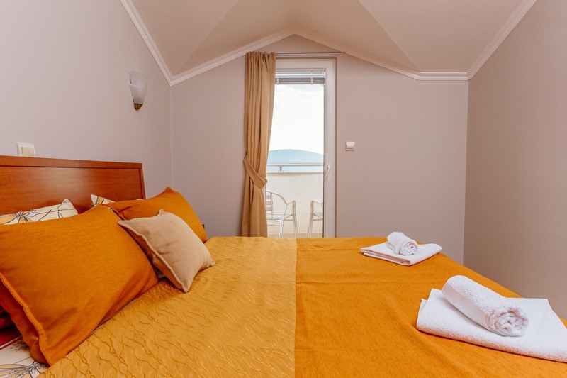 Mini hotel for sale in Tivat, Montenegro – MRE0028