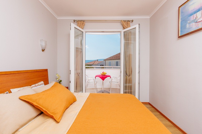 Mini hotel for sale in Tivat, Montenegro – MRE0028