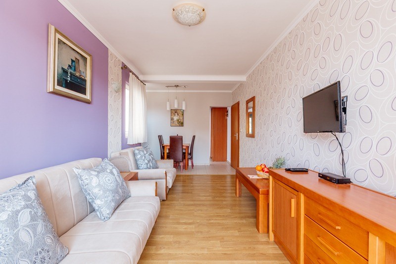 Mini hotel for sale in Tivat, Montenegro – MRE0028