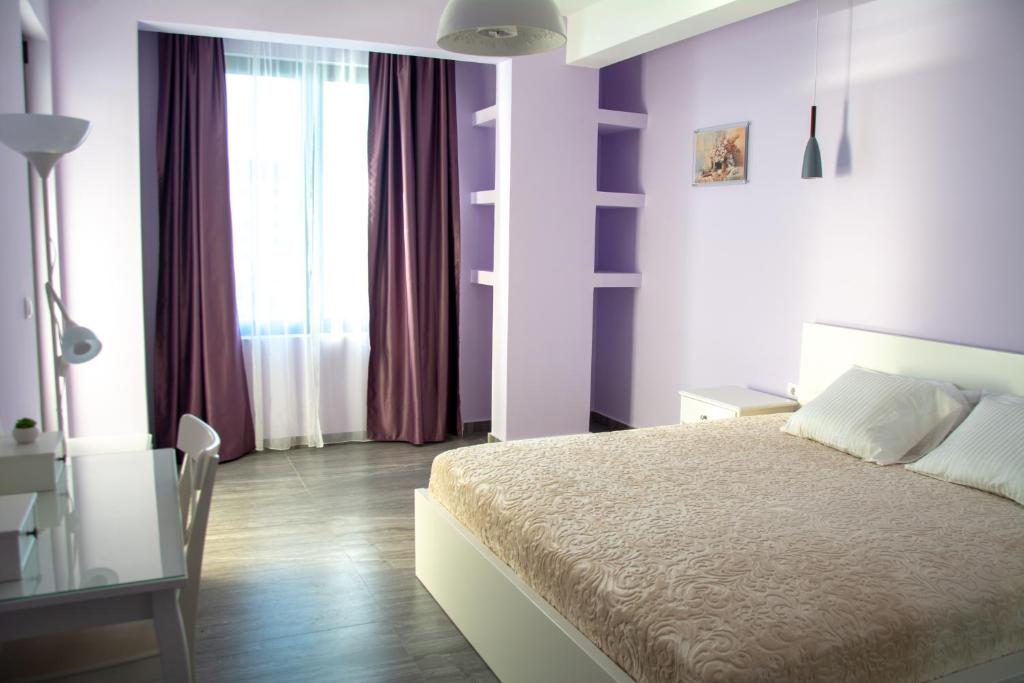 Waterfront apartments in Dobra Voda-Bar, Montenegro – MRE0020