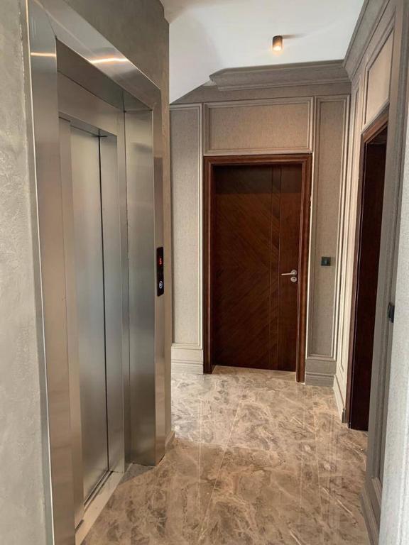 Waterfront apartments in Dobra Voda-Bar, Montenegro – MRE0020