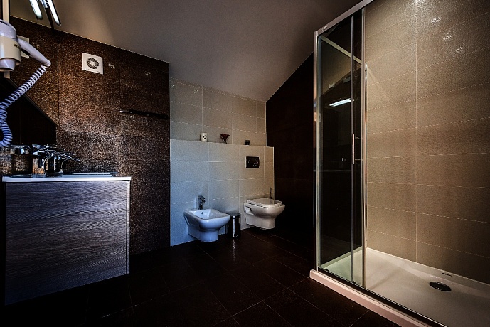 Villa for sale in Krasici-Tivat, Montenegro – MRE2372