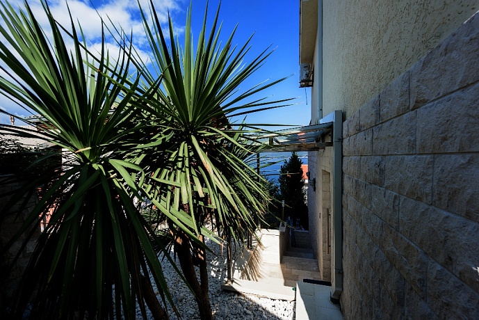 Villa for sale in Krasici-Tivat, Montenegro – MRE2372