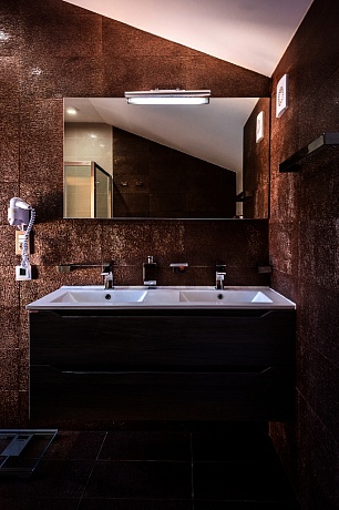 Villa for sale in Krasici-Tivat, Montenegro – MRE2372