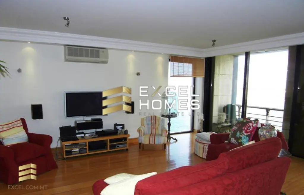 3 bedroom Apartment in Vittoriosa (Birgu), Malta – 3196