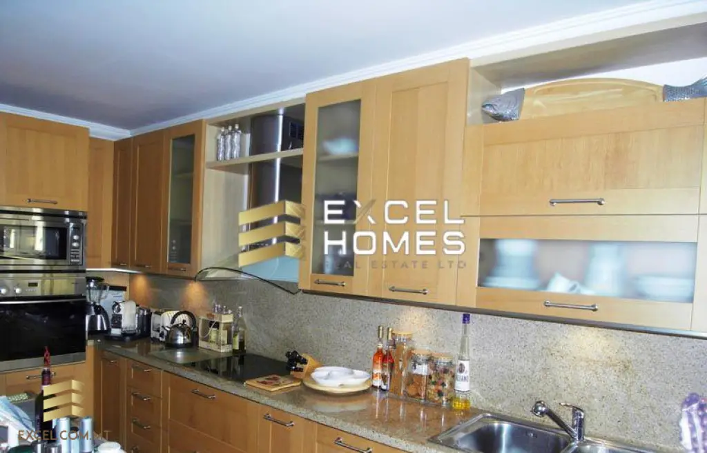 3 bedroom Apartment in Vittoriosa (Birgu), Malta – 3196