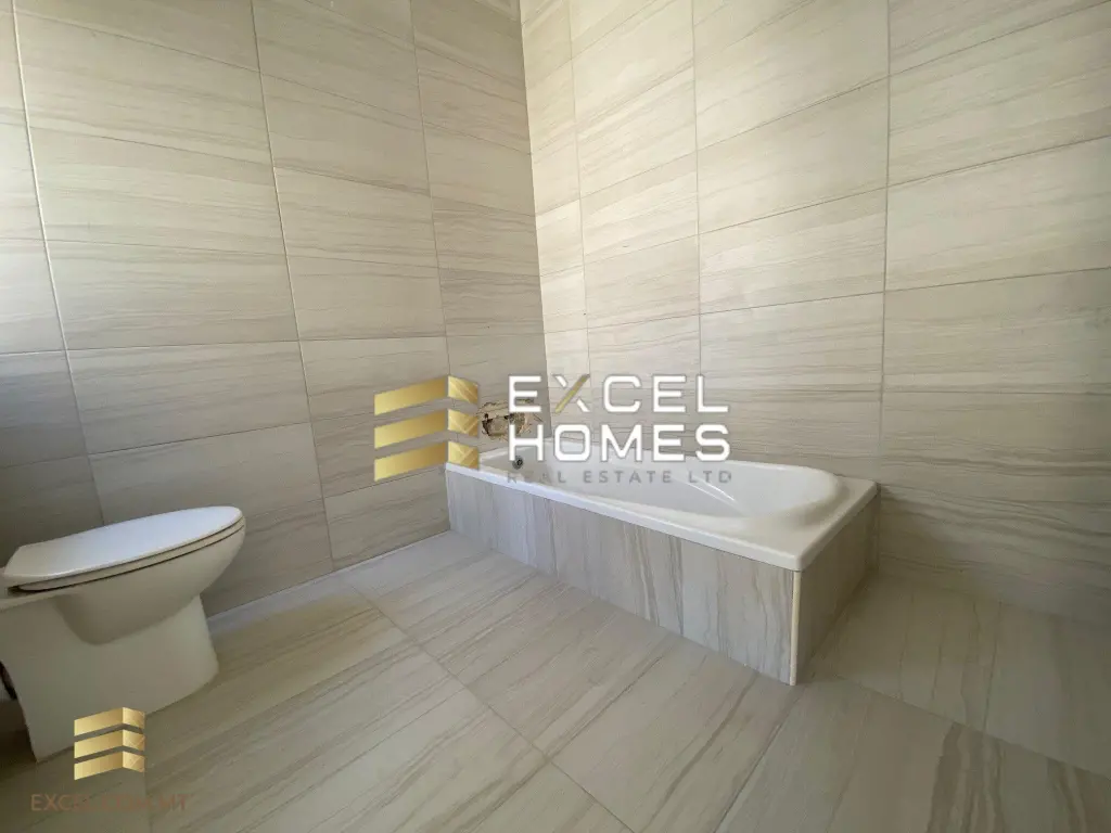 2 bedroom Penthouse in Siggiewi, Malta – 7233