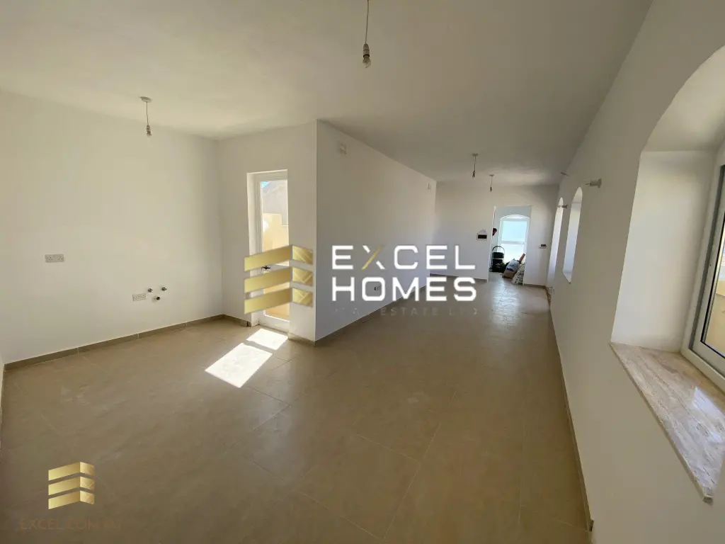 2 bedroom Penthouse in Siggiewi, Malta – 7233