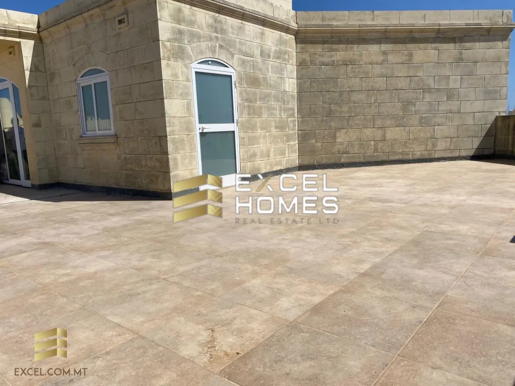 2 bedroom Penthouse in Siggiewi, Malta – 7233