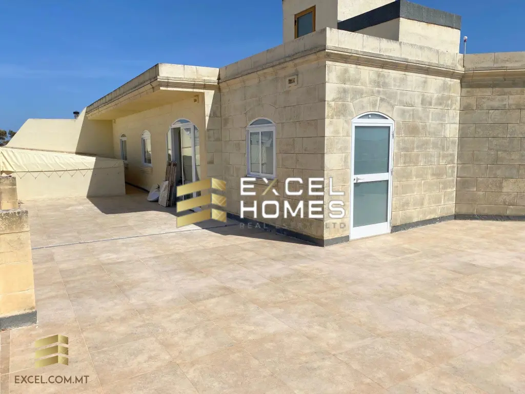 2 bedroom Penthouse in Siggiewi, Malta – 7233