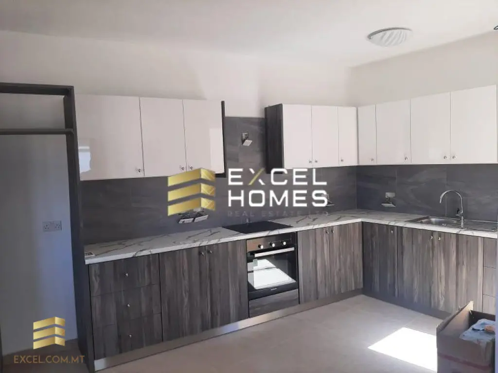 2 bedroom Penthouse in Siggiewi, Malta – 7233