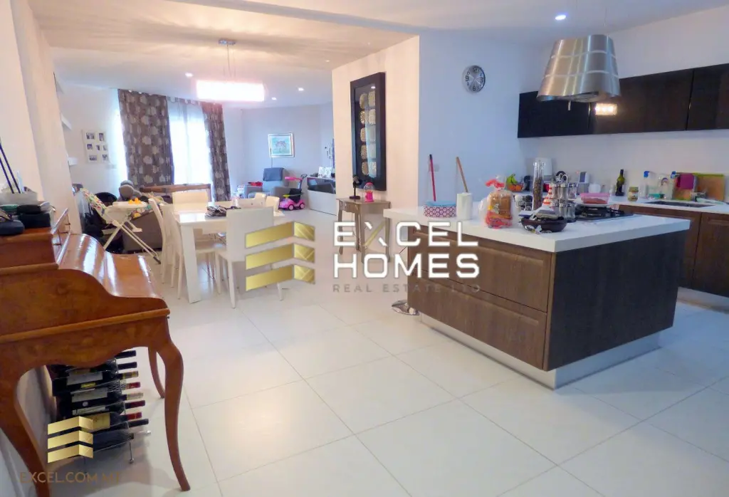 3 bedroom Penthouse in Swieqi, Malta – 8428