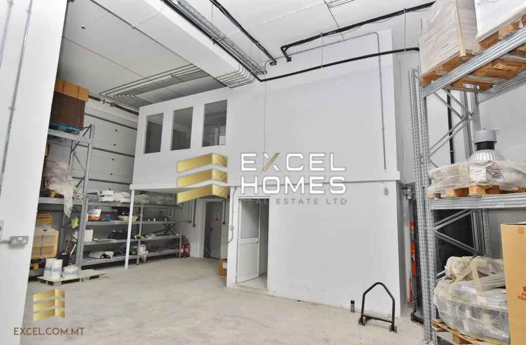 1 bedroom Commercial in Zebbug, Malta – 8922