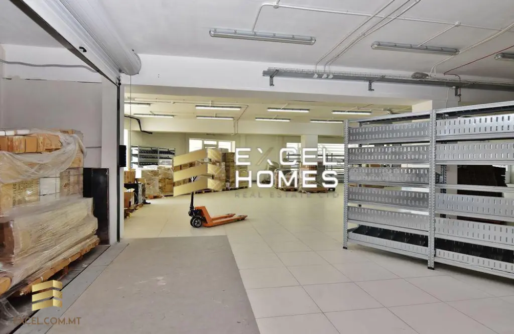 1 bedroom Commercial in Zebbug, Malta – 8922