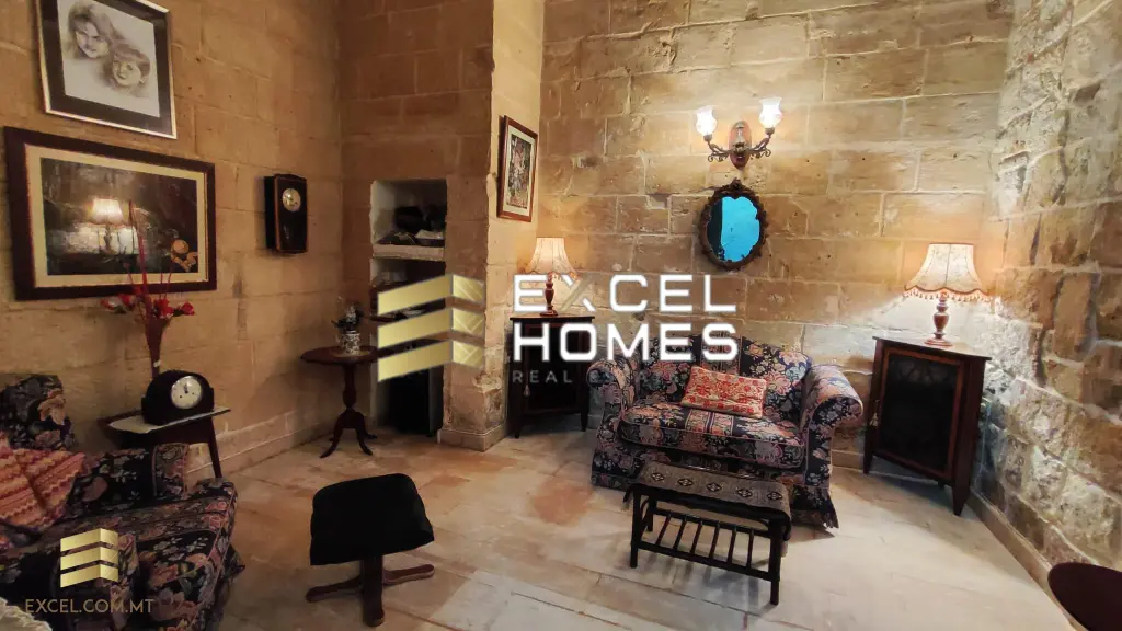 5 bedroom Character House in Naxxar, Malta – 8939