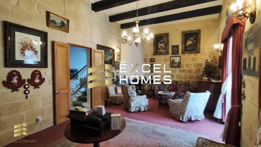 5 bedroom Character House in Naxxar, Malta – 8939