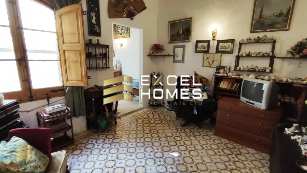 5 bedroom Character House in Naxxar, Malta – 8939