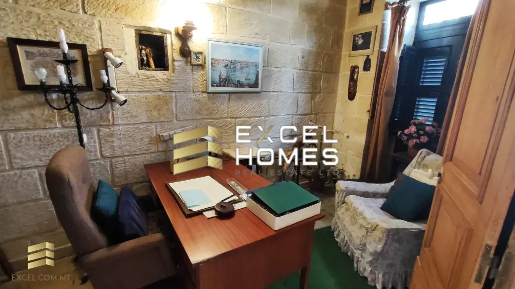5 bedroom Character House in Naxxar, Malta – 8939