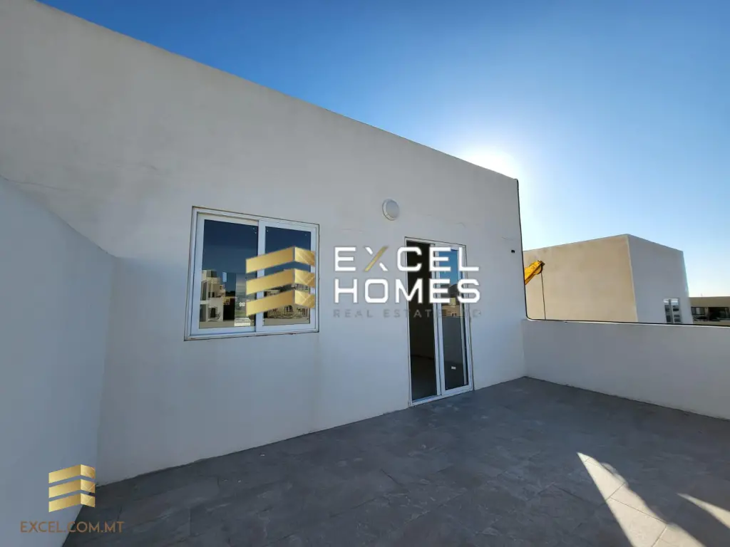 2 bedroom Penthouse in Mgarr, Malta – 9236