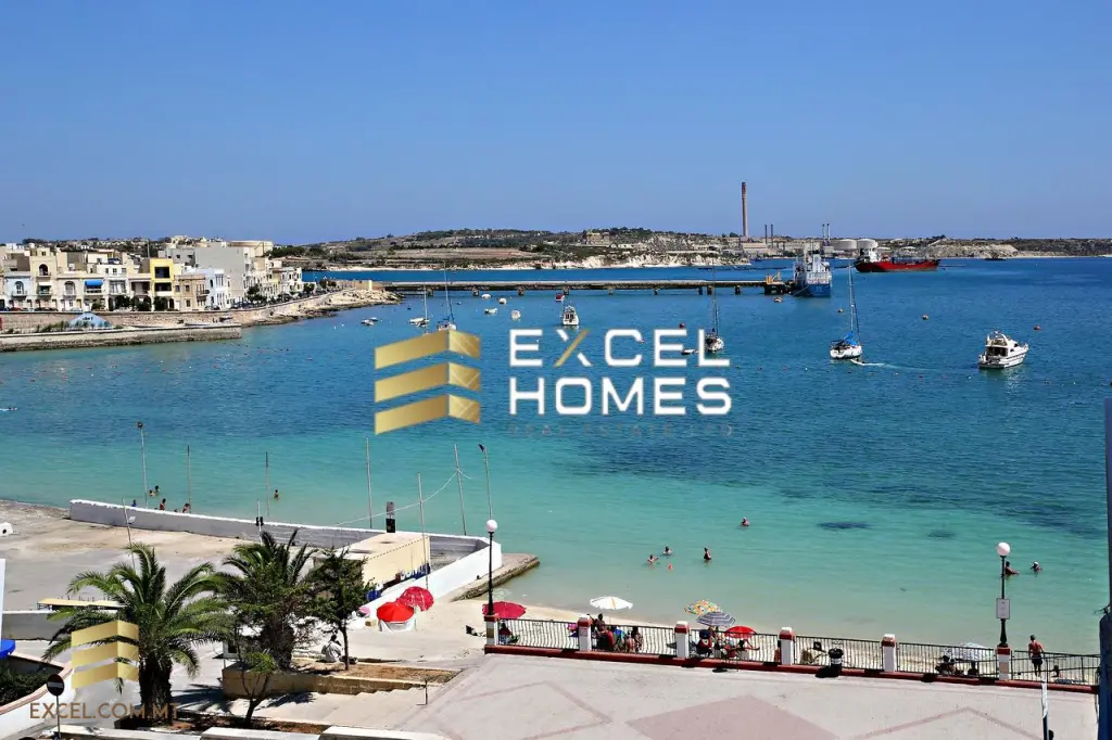 1 bedroom Commercial in Birzebbugia, Malta – 9377