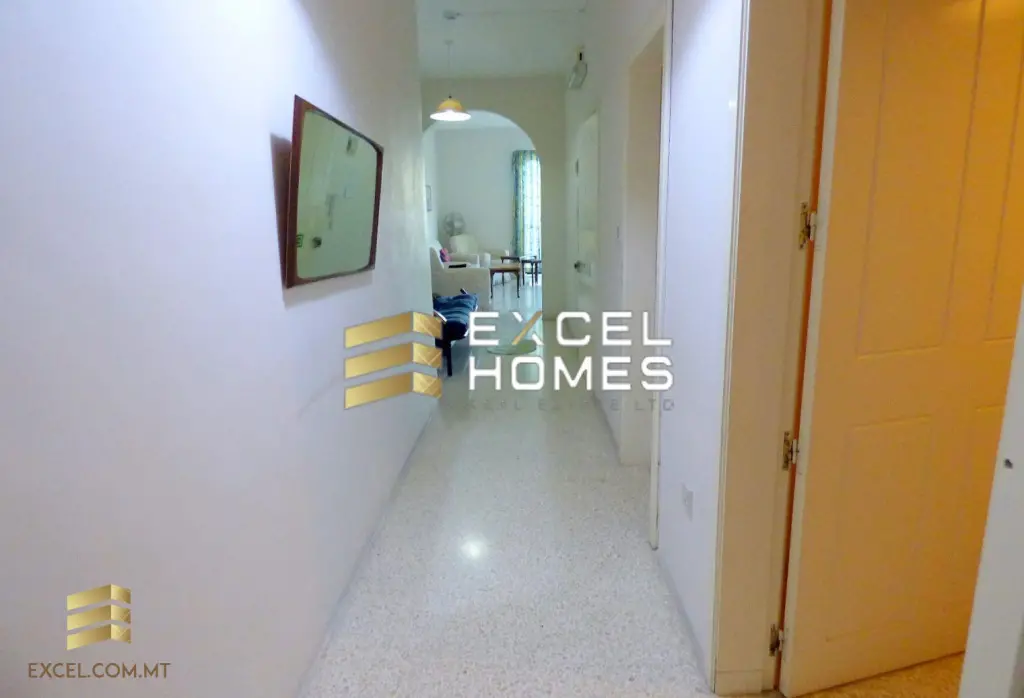1 bedroom Commercial in Birzebbugia, Malta – 9377