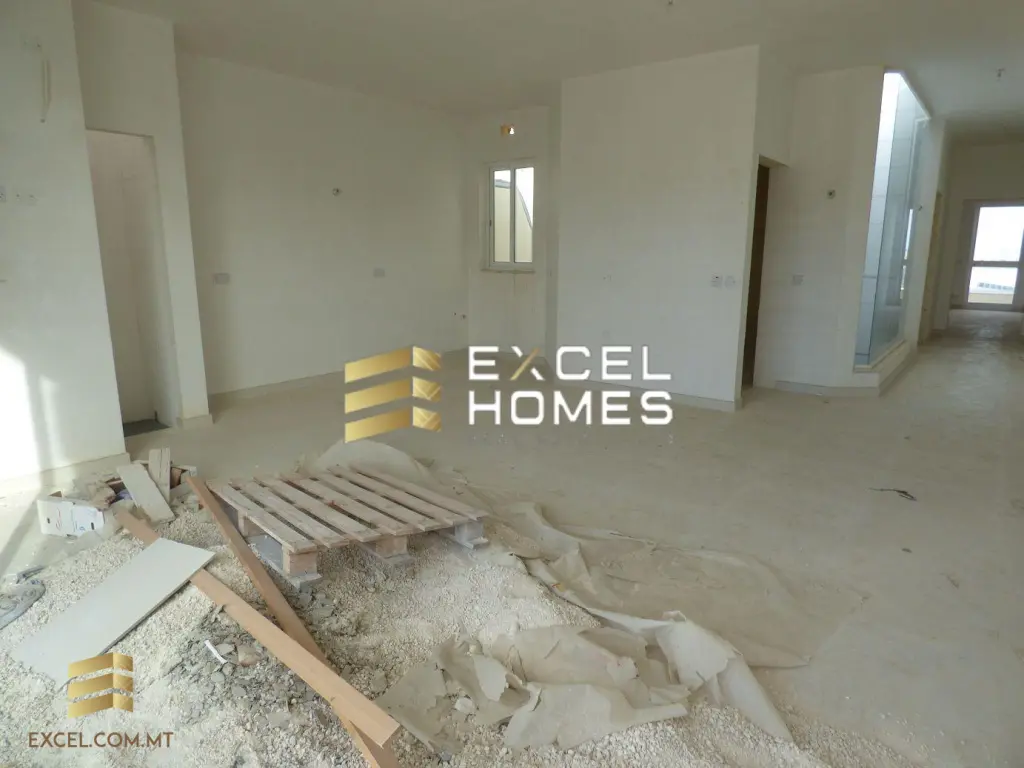 1 bedroom Penthouse in Ta  L-Ibrag, Malta – 16840