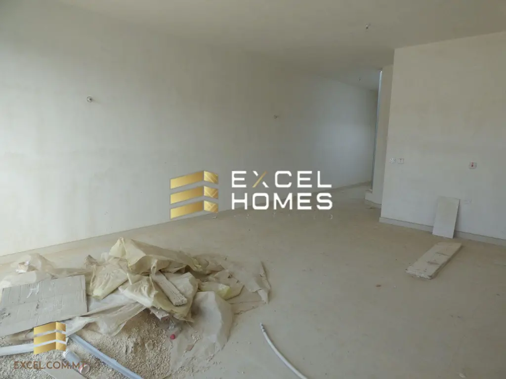 1 bedroom Penthouse in Ta  L-Ibrag, Malta – 16840