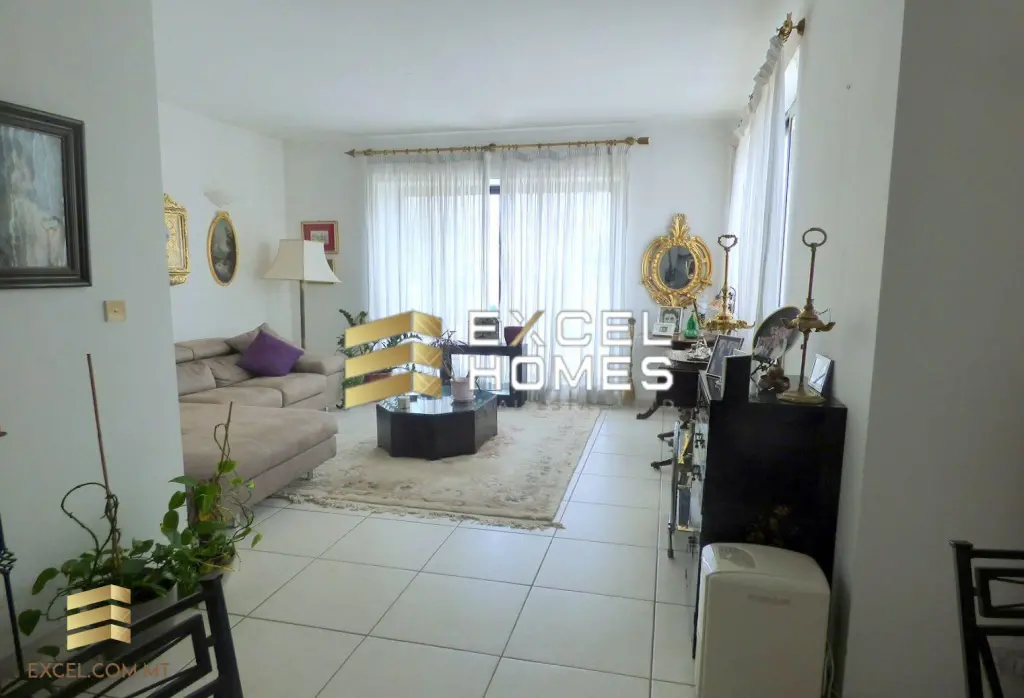 3 bedroom Penthouse in St Julians, Malta – 17985