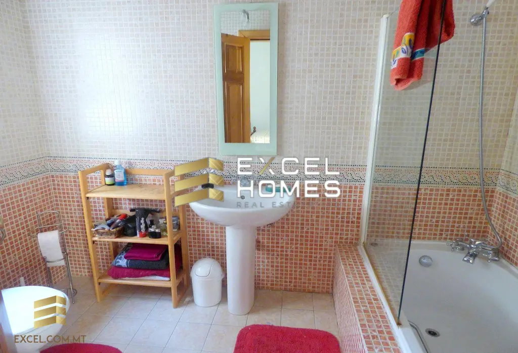 3 bedroom Penthouse in St Julians, Malta – 17985