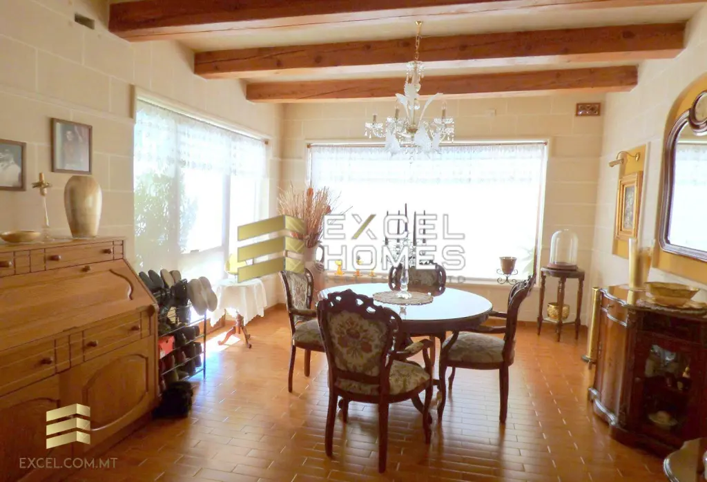 4 bedroom Villa in Luqa, Malta – 20193
