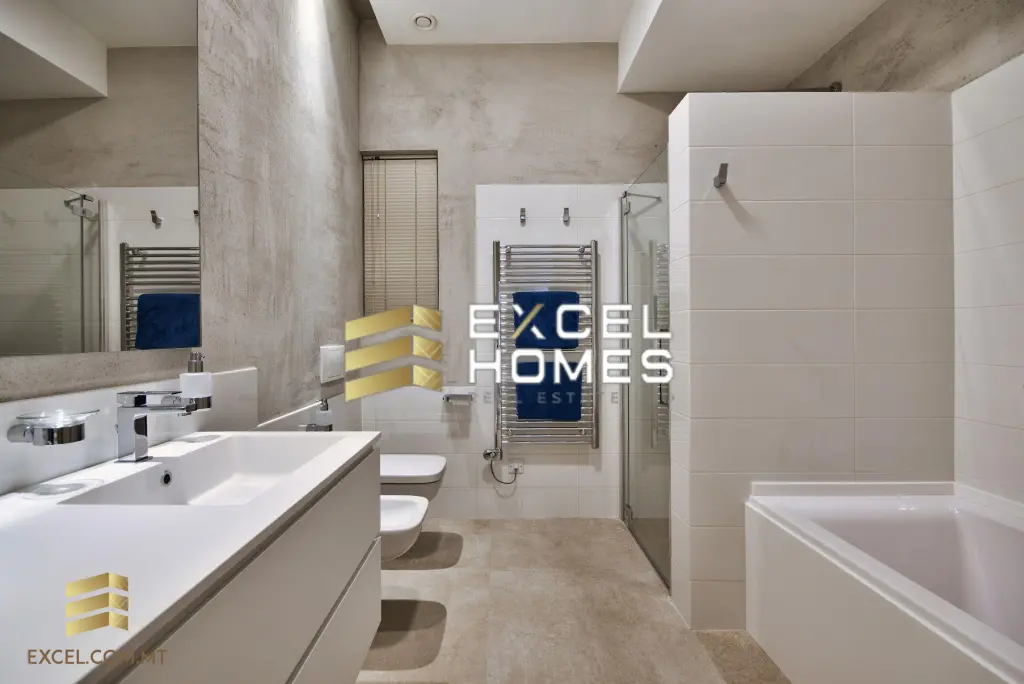 3 bedroom Apartment in St Julians, Malta – 21630