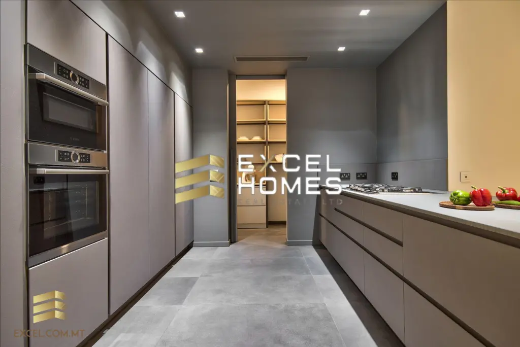 3 bedroom Apartment in St Julians, Malta – 21630