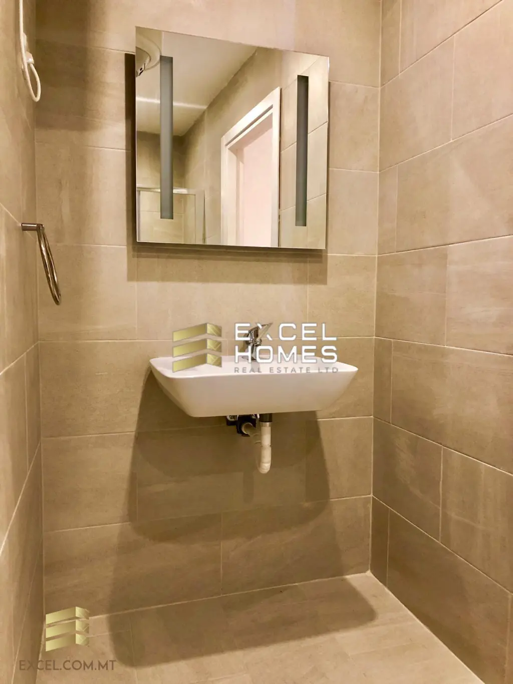 3 bedroom Penthouse in Gzira, Malta – 22390