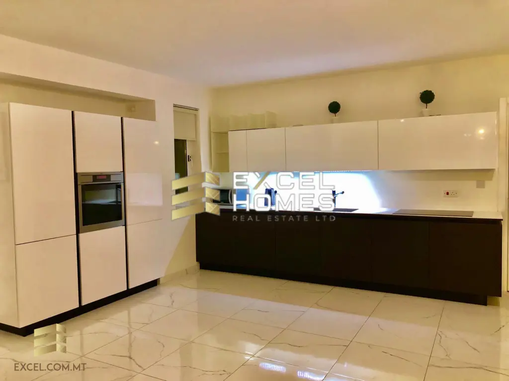 3 bedroom Penthouse in Gzira, Malta – 22390