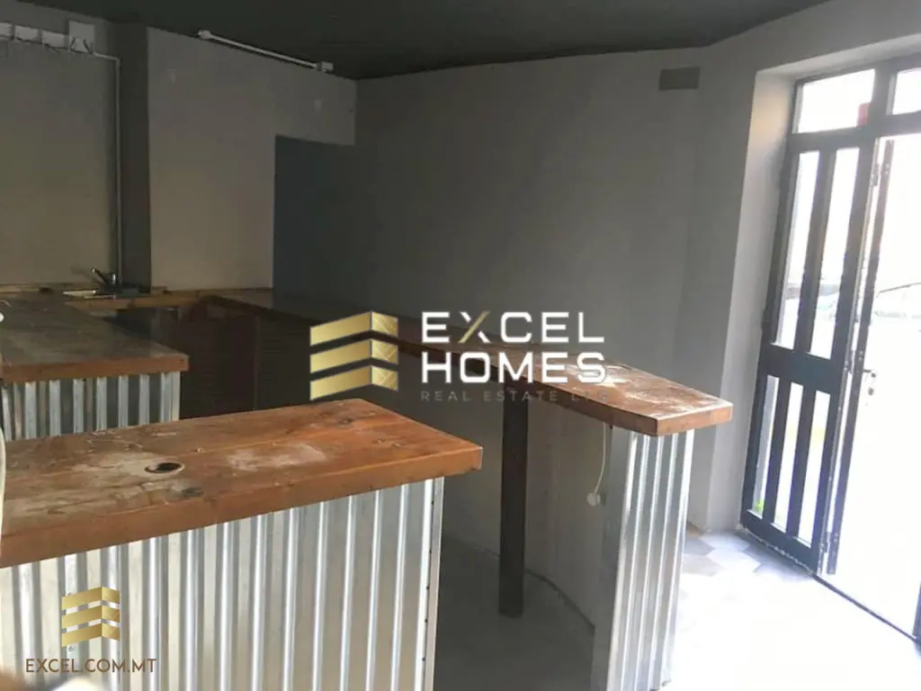 1 bedroom Commercial in Qawra, Malta – 24357