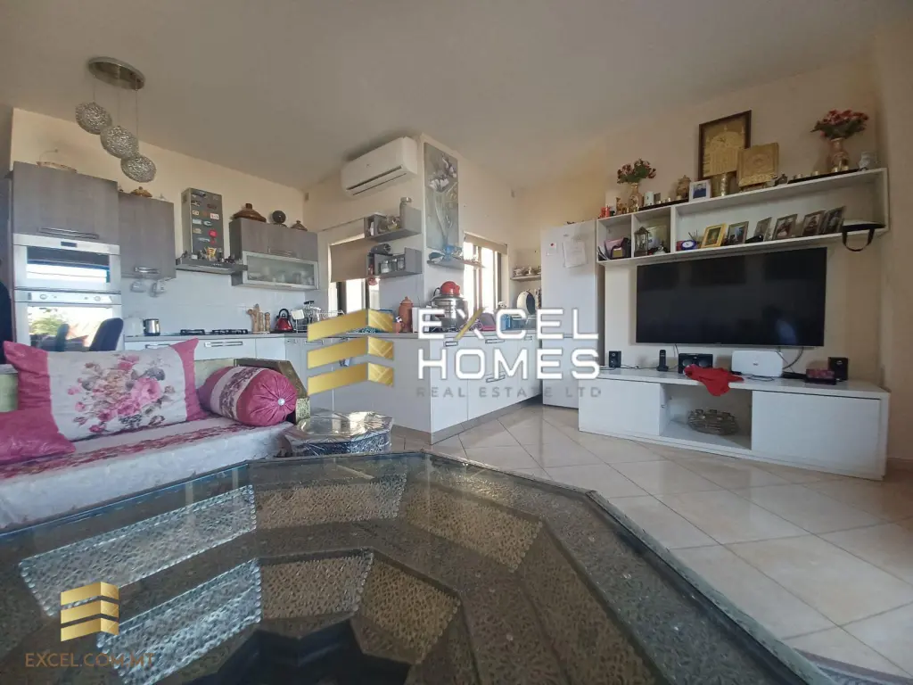 3 bedroom Penthouse in Fgura, Malta – 25765