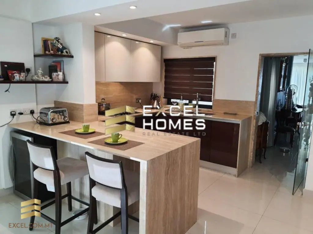 3 bedroom Penthouse in Xghajra, Malta – 26051