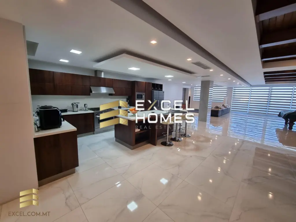 4 bedroom Apartment in Ghajnsielem, Malta – 29719