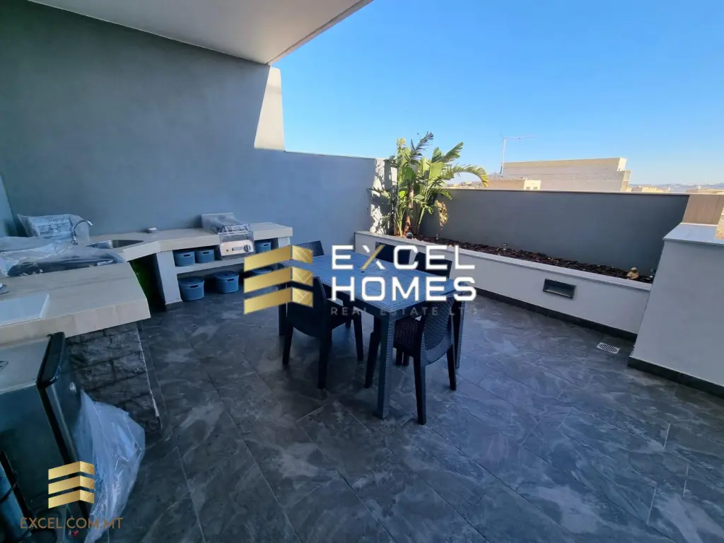 4 bedroom Apartment in Ghajnsielem, Malta – 29719