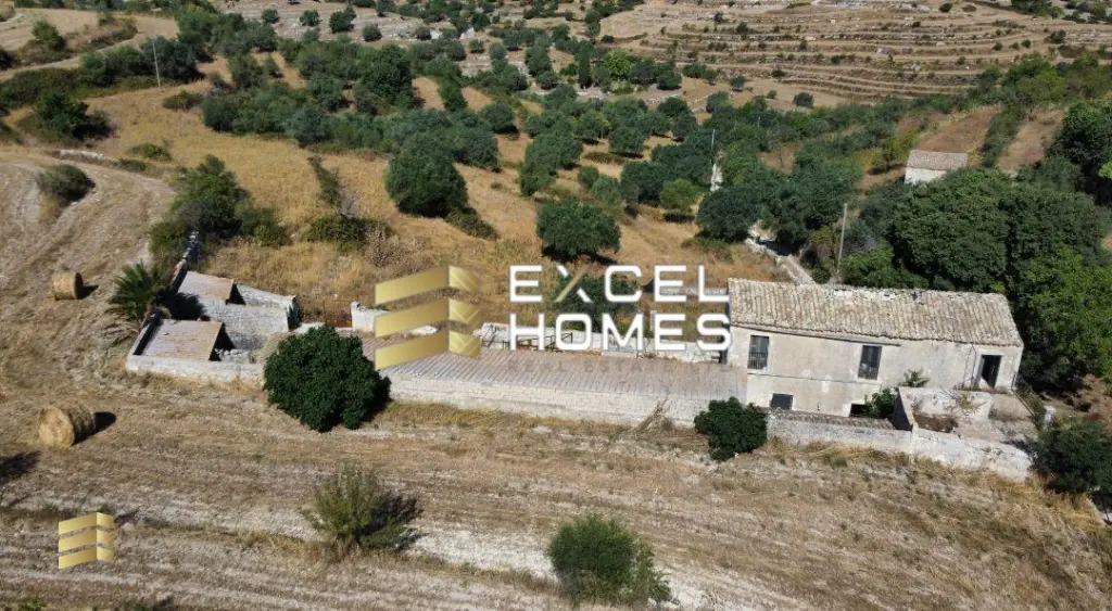 4 bedroom Character House in Ragusa, Malta – 30010