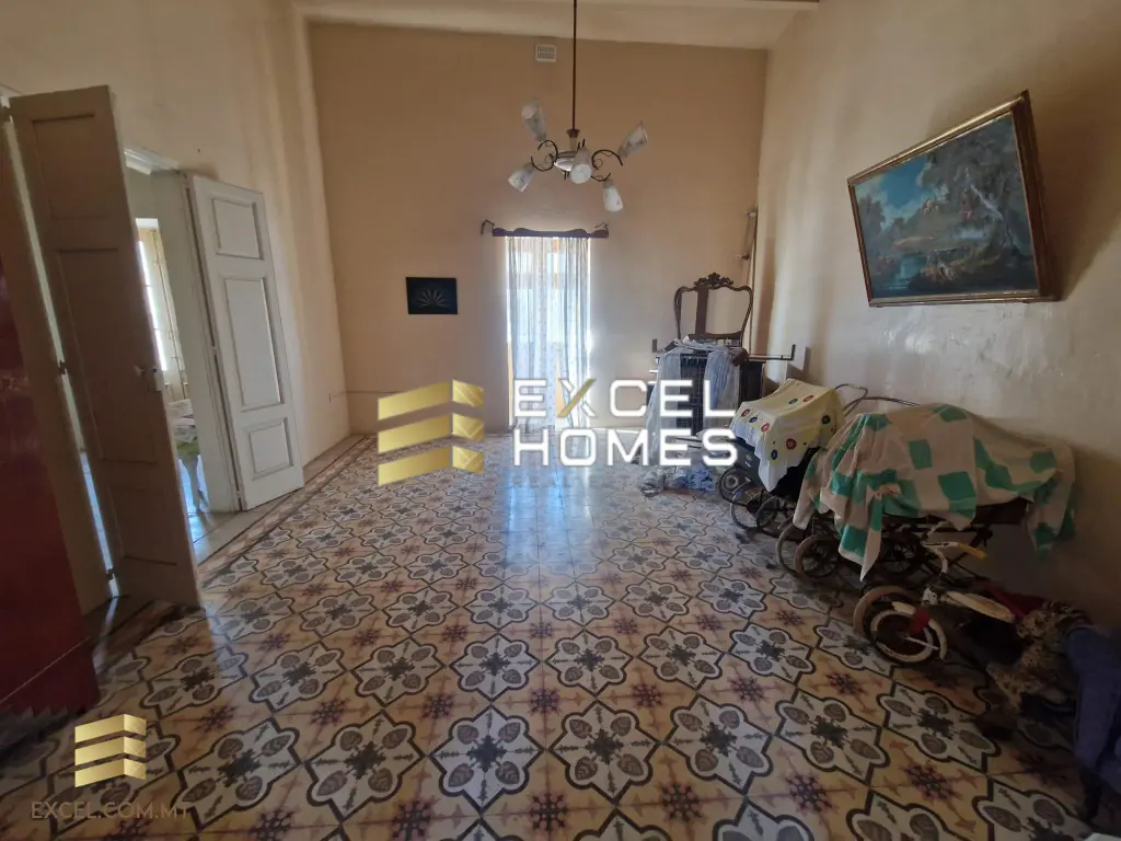5 bedroom Terraced House in Xaghra, Malta – 56857