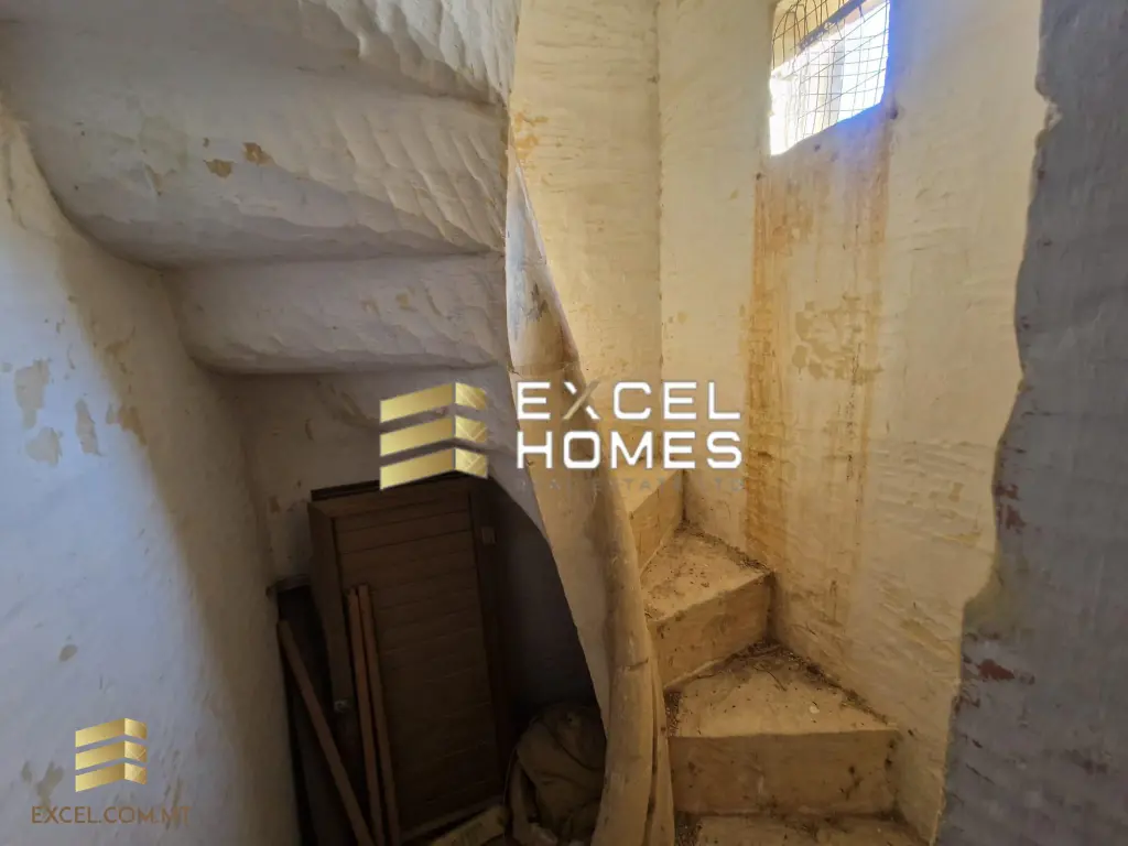 5 bedroom Terraced House in Xaghra, Malta – 56857