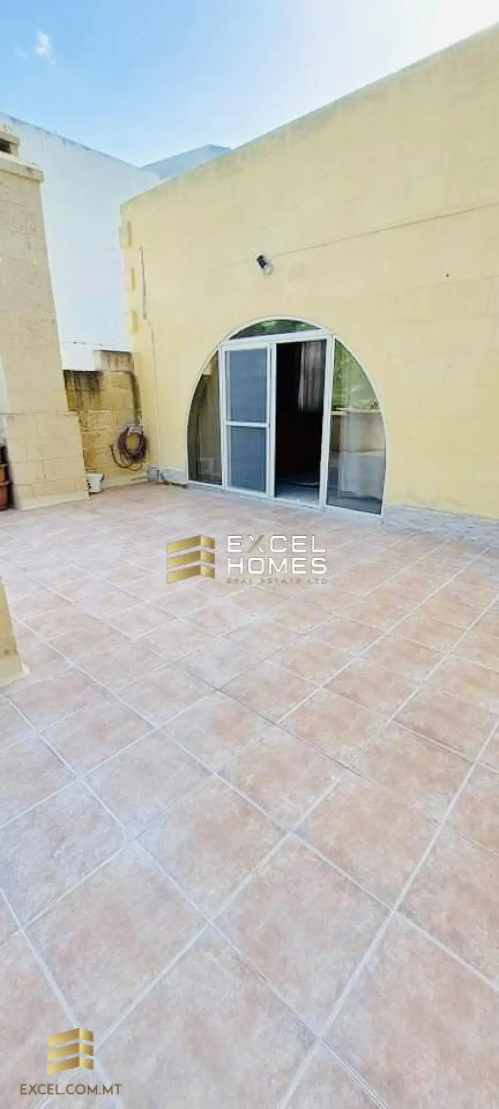 3 bedroom Penthouse in Xlendi, Malta – 28911