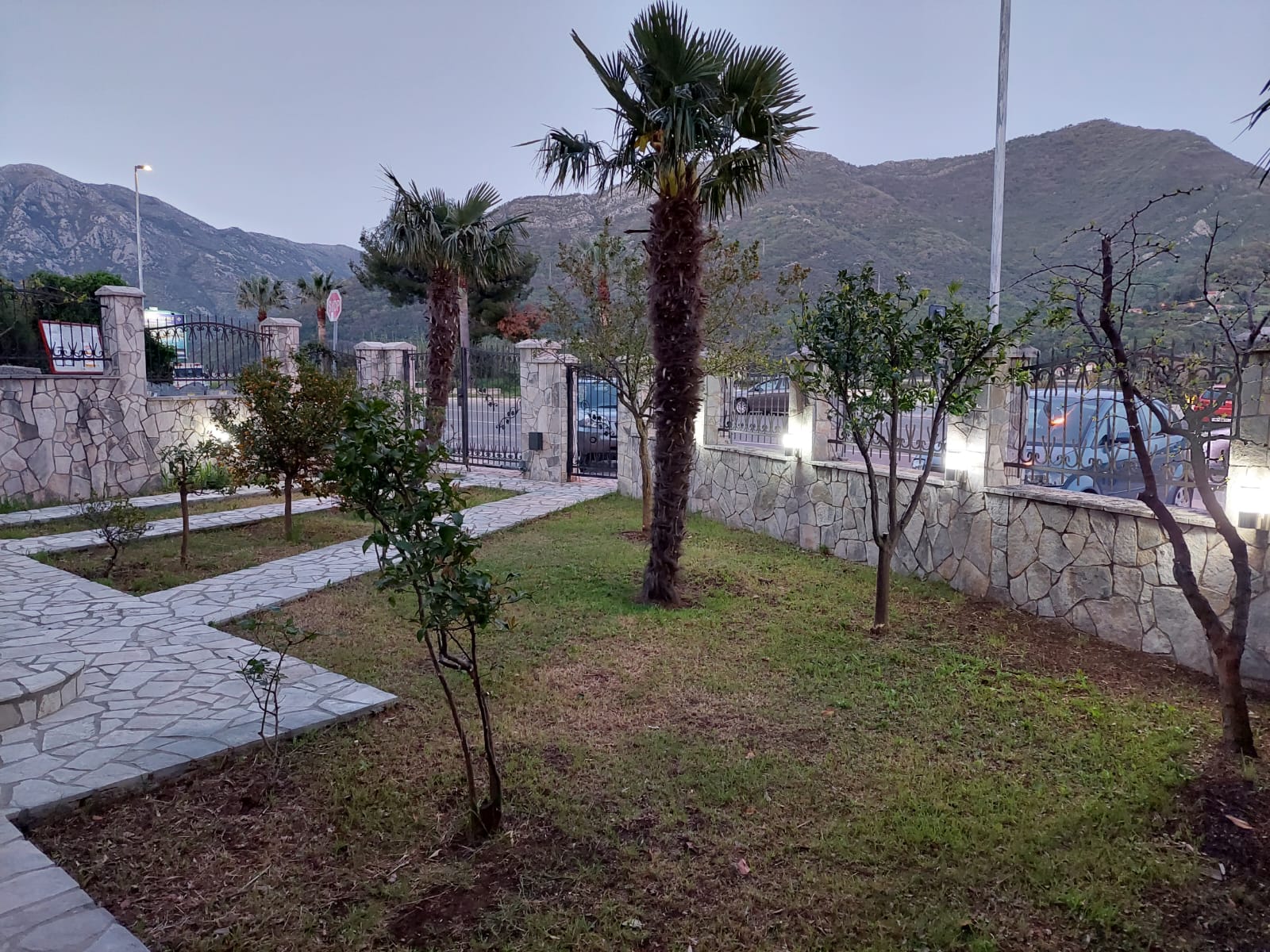 4 bedroom House in Kamenari, Montenegro – CMM27604