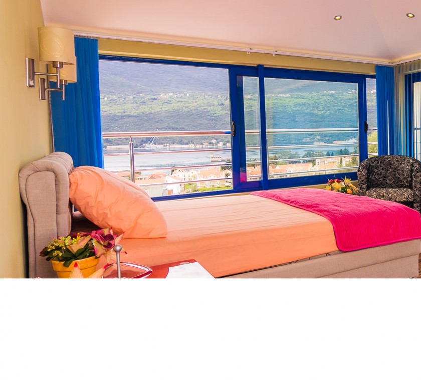 7 bedroom Villa in Djenovici, Montenegro – CMM28169