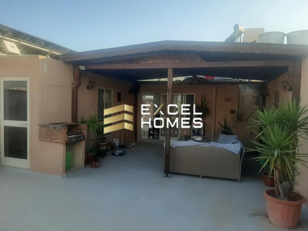 4 bedroom Maisonette in Ta  L-Ibrag, Malta – 59005