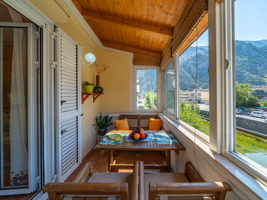 2 bedroom Apartment in Kotor, Montenegro – CMM52283