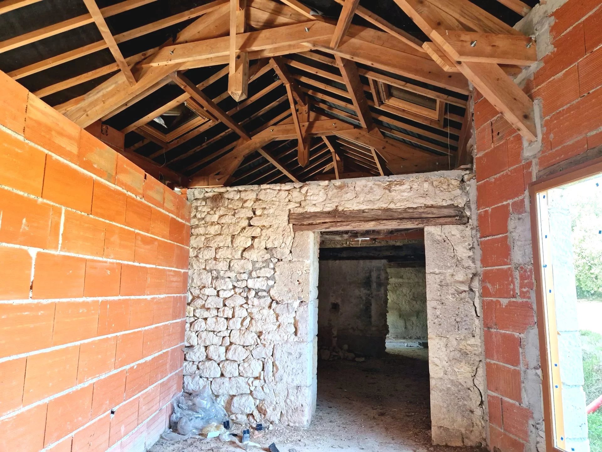 Part renovated stone house, Midi-Pyrénées – France – BVI72212