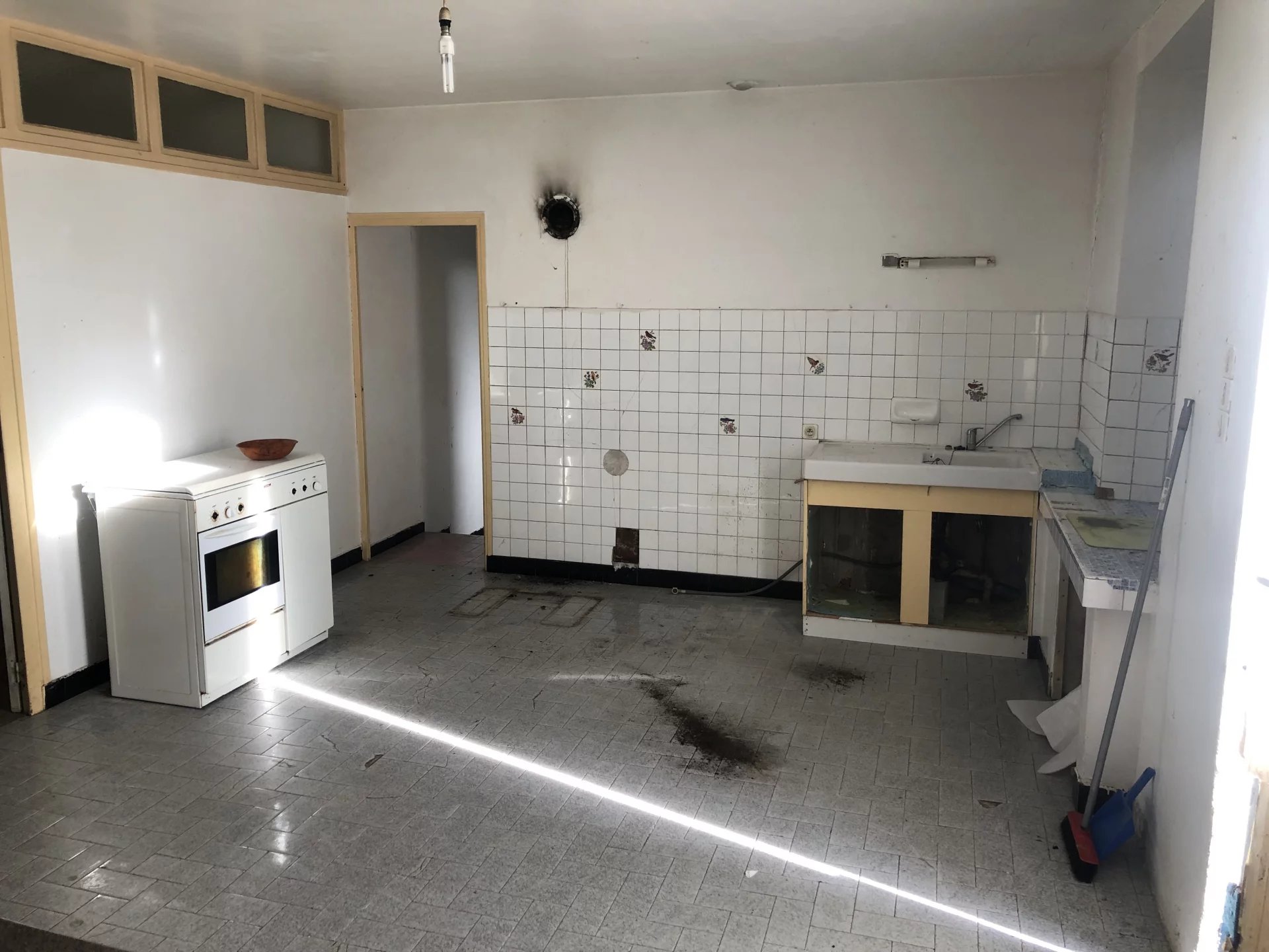 A great project with plenty of scope. Possible future gite complex, Poitou-Charentes – France – BVI71948